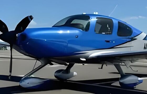 पूरे विमान की बिक्रीः CESSNA 172S, DA40NG, DA42NG, Cirrus SR22